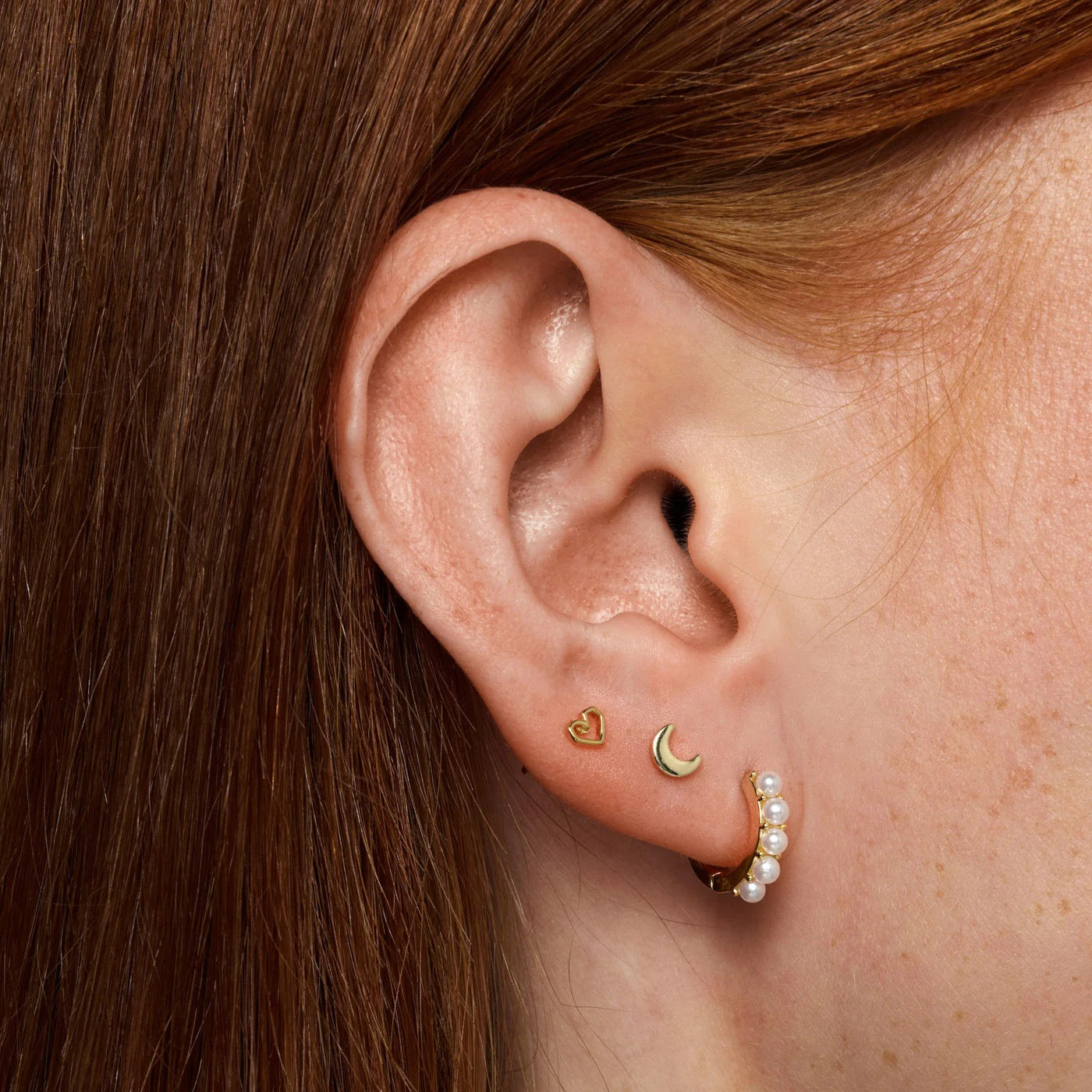 Mika - Small Moon Stud Earring - Gold