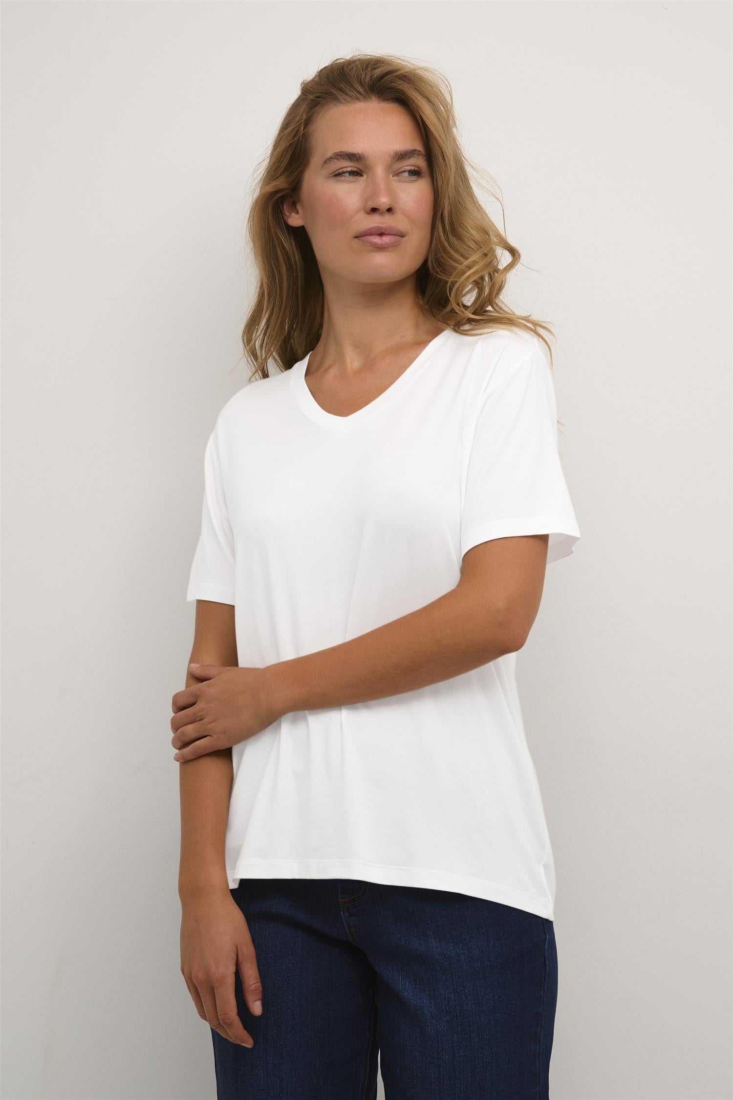 KAfida V-Neck T-Shirt Chalk