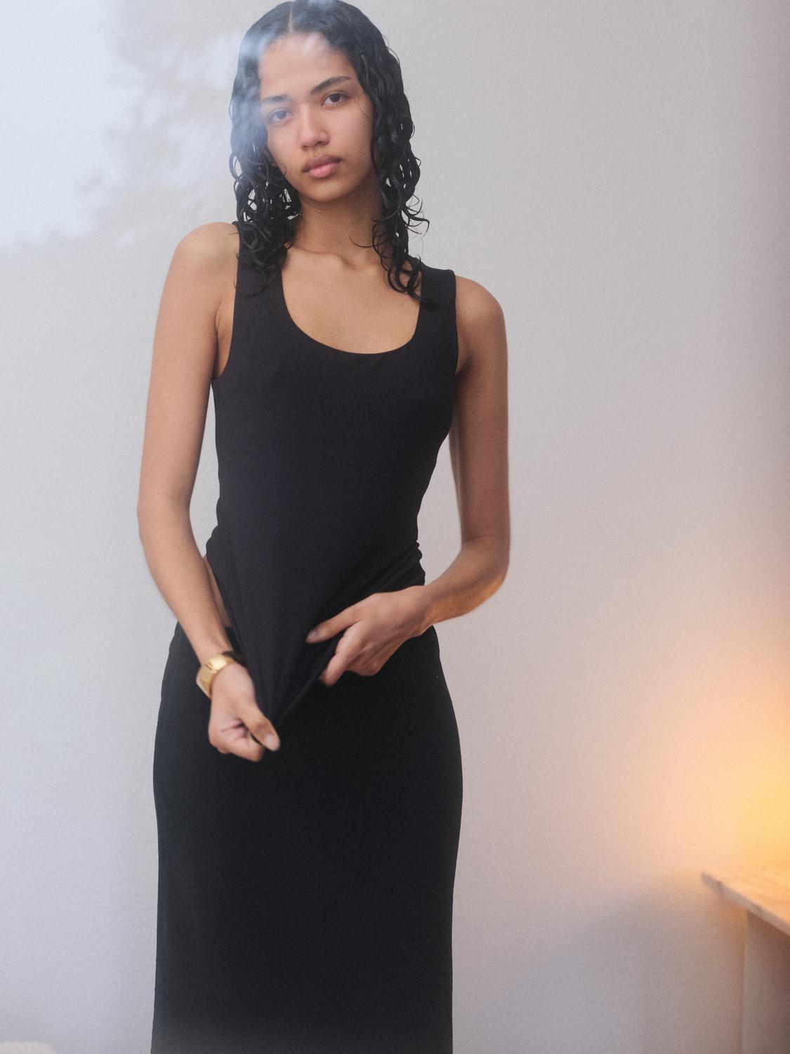 VIKENZA U-NECK S/L TANK TOP Sort