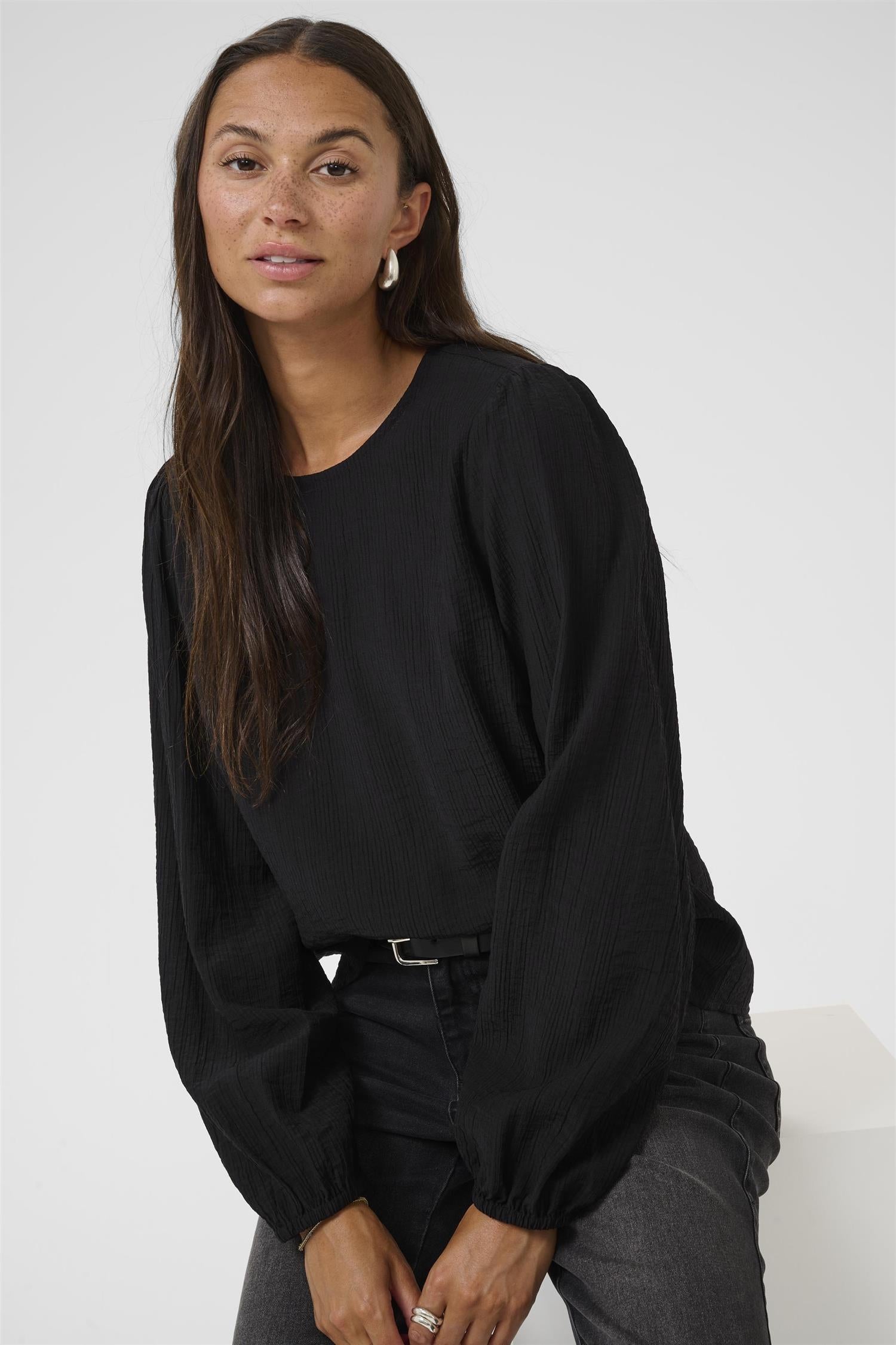 Kavivy Blouse Black Deep