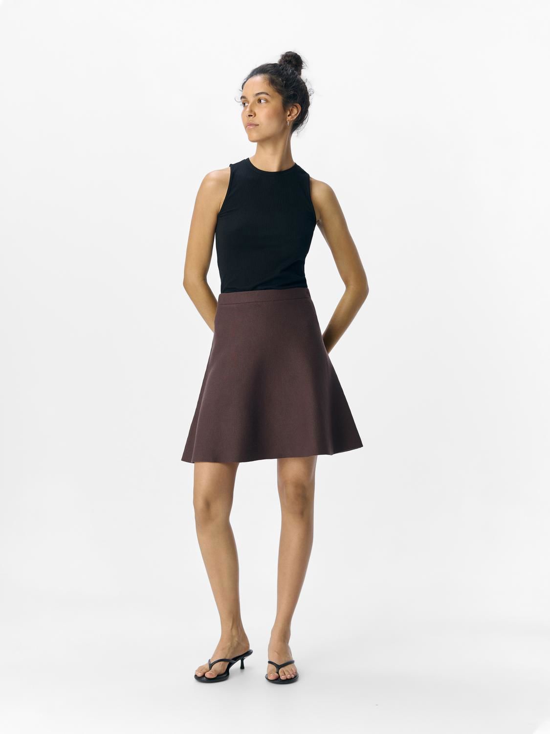 Objreynard Hw Short Knit Skirt Noos Brun