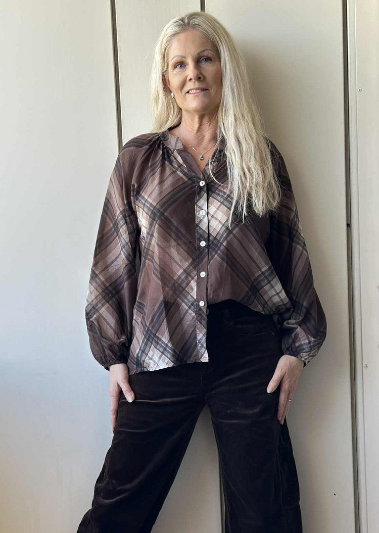 VILJA BLUSE Brun