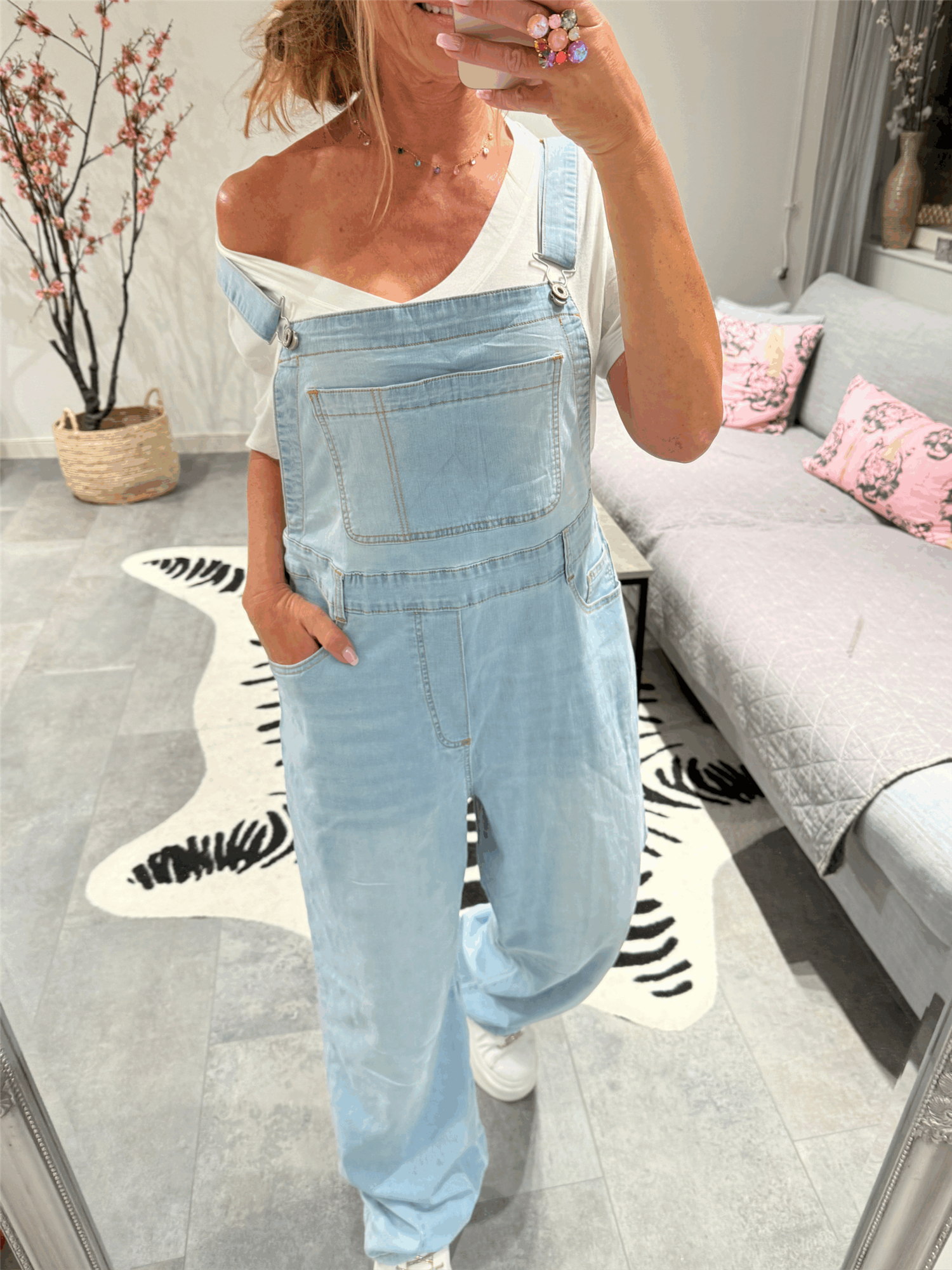 BETTY SNEKKERBUKSE Blå