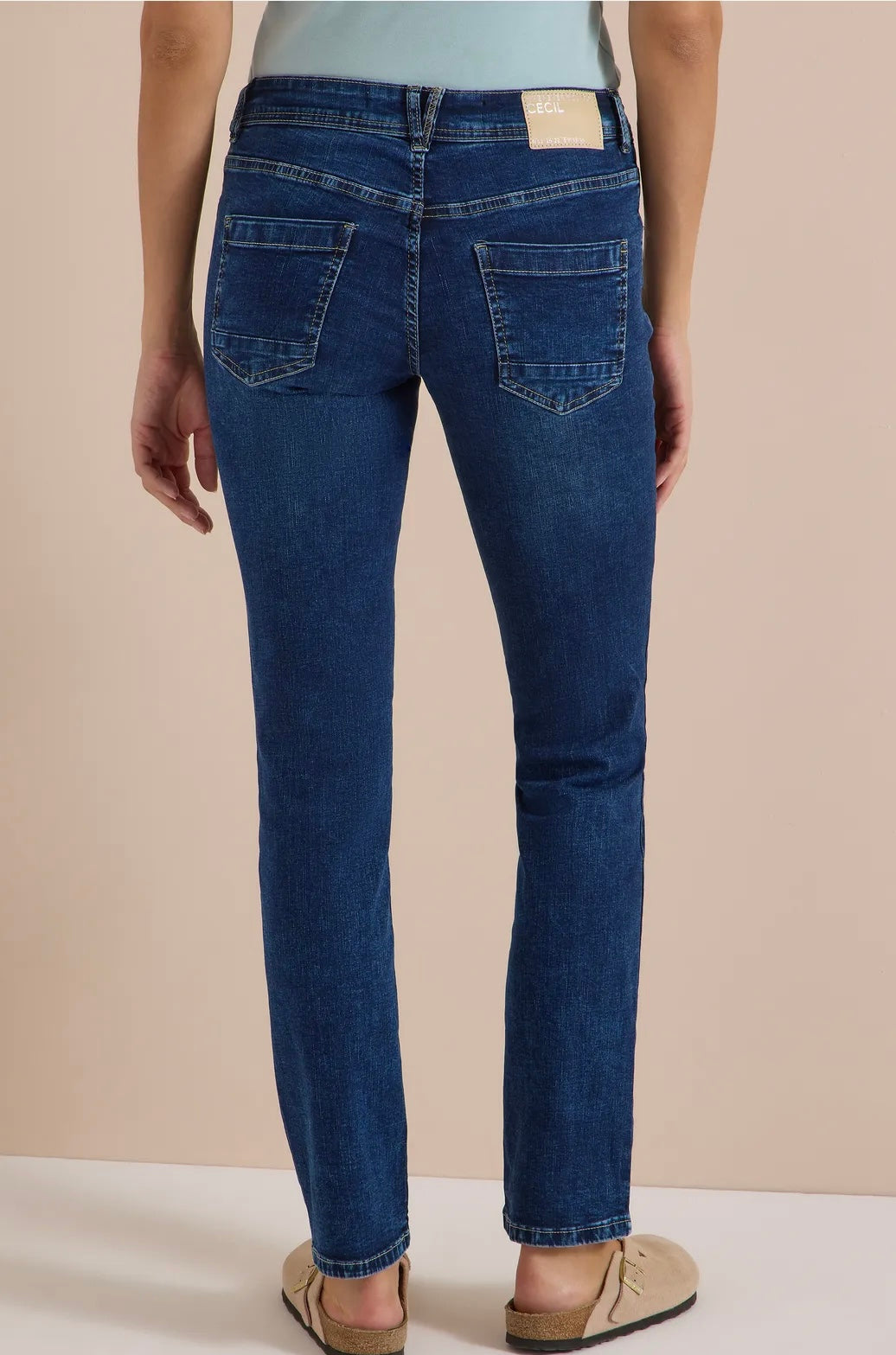 Scarlett straight Medium Blue Denim