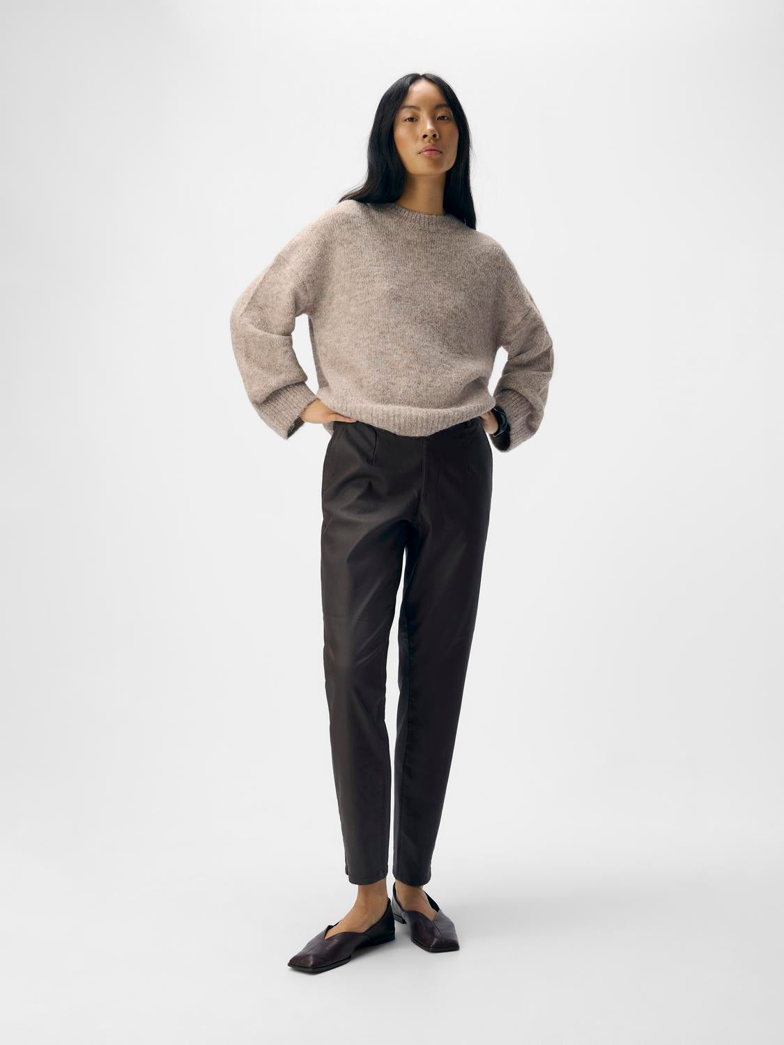 Objbelle Lisa Coated Pant Noos Mørkebrun