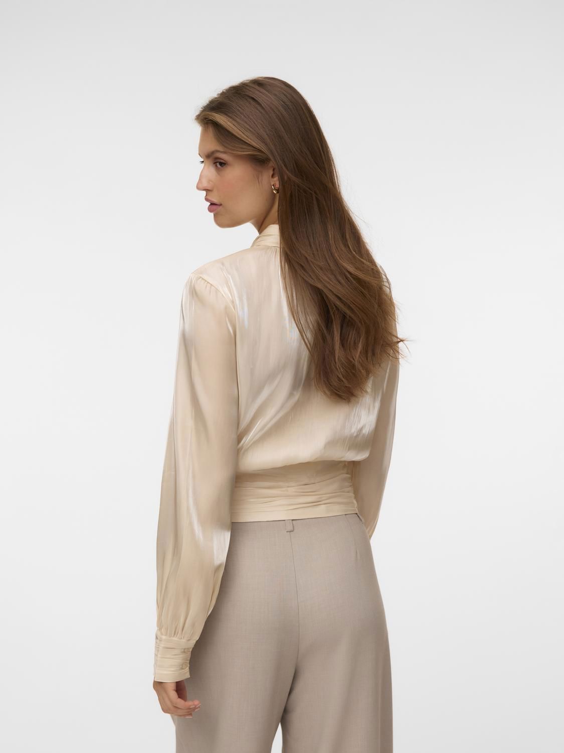 Vmpolly Ls High Neck Top Wvn Beige