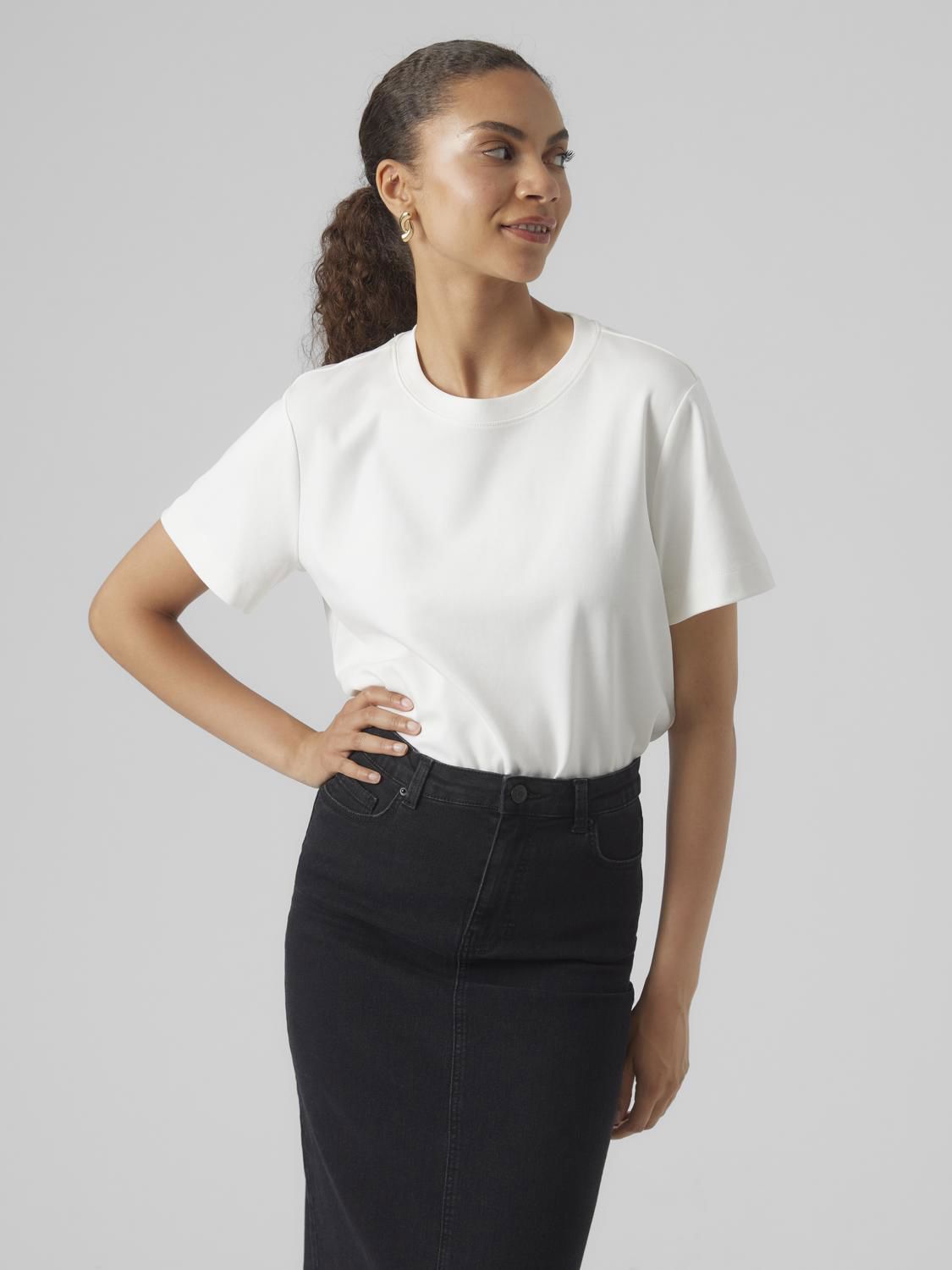 Awnaima Ss O-Neck T-Shirt Noos Hvit