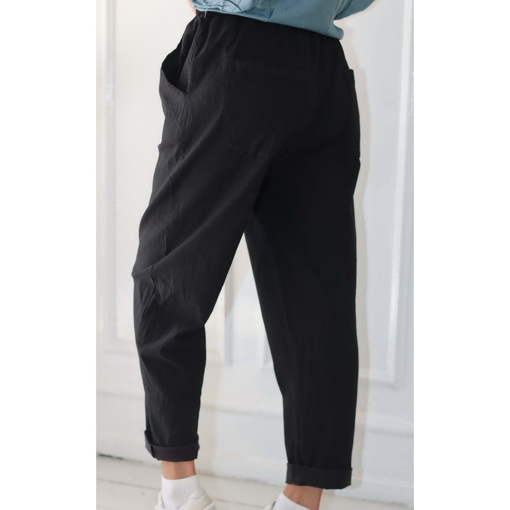 BASIC BAGGY PANTS Svart