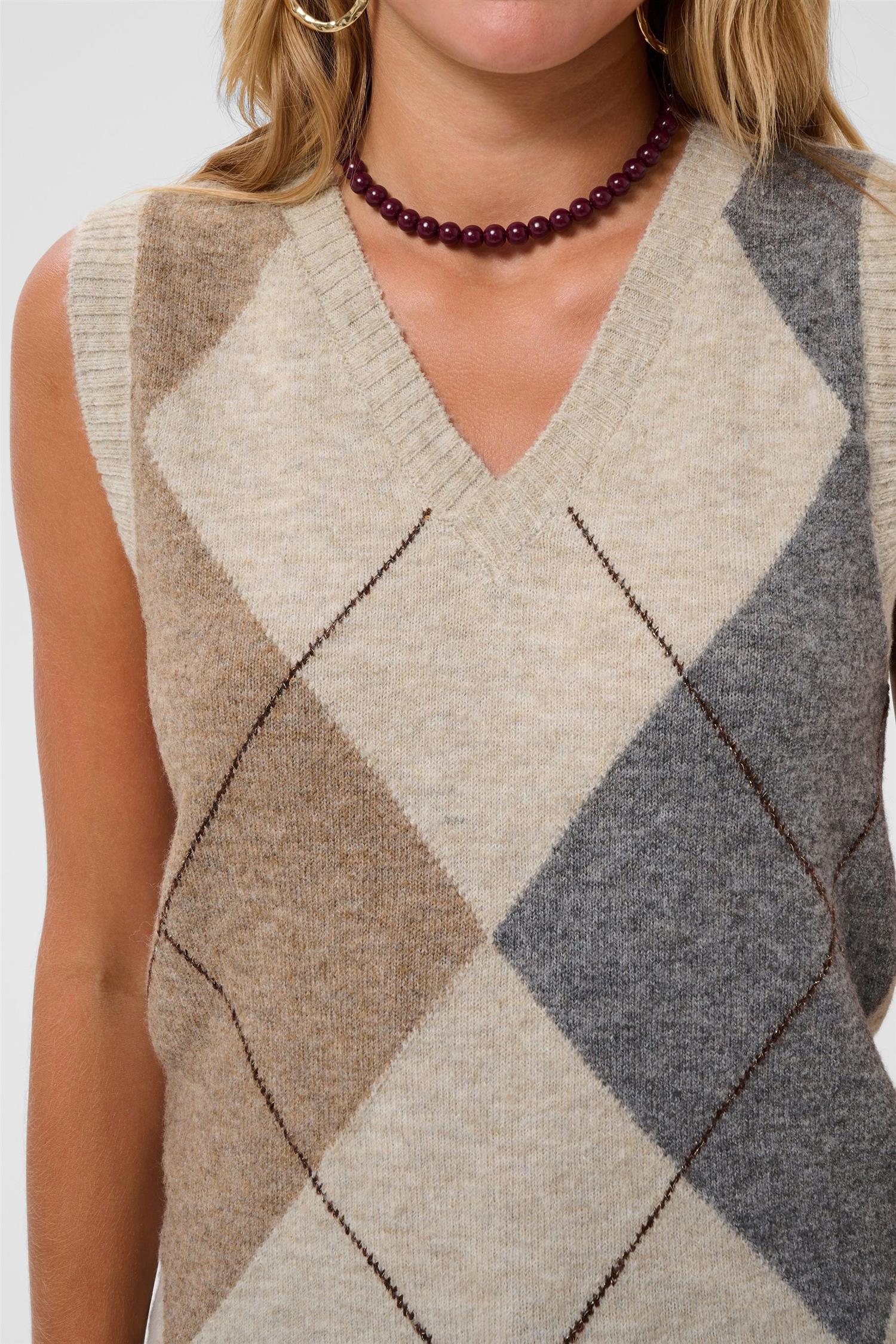 Crhope Knit Slipover Beige