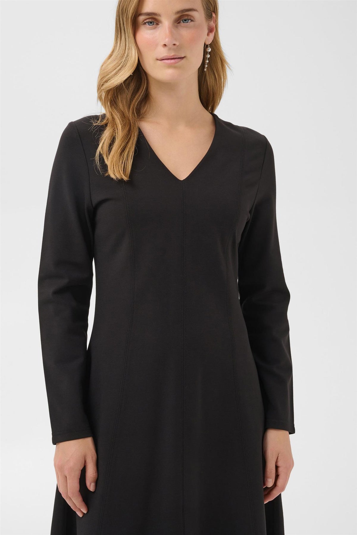 Djakapw Dress Sort