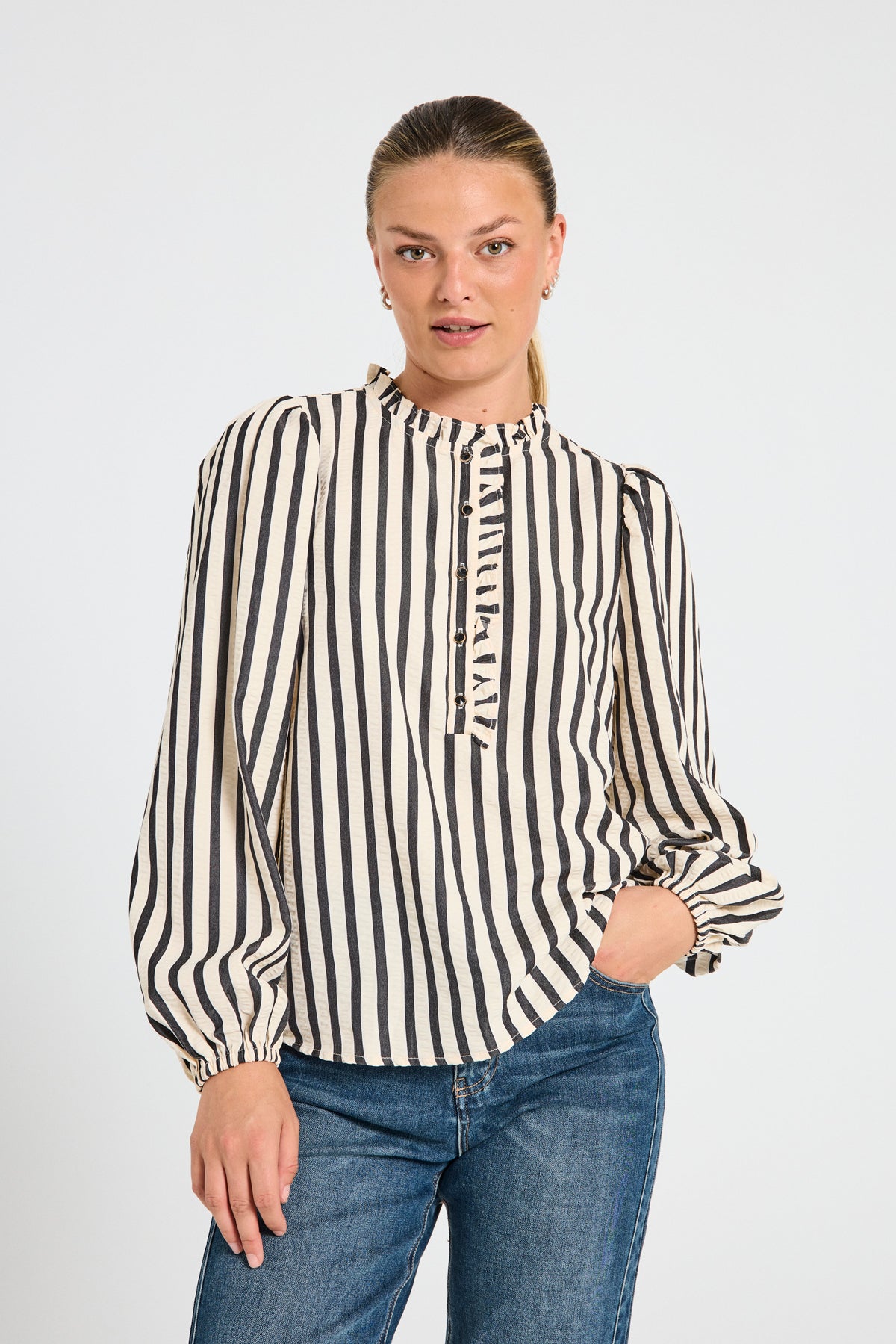 FQNOTO-BLOUSE Svart