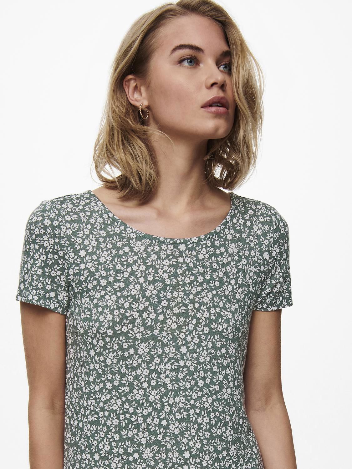 Onlbera Back Lace Up S/s Dress Jrs Noos Grønn