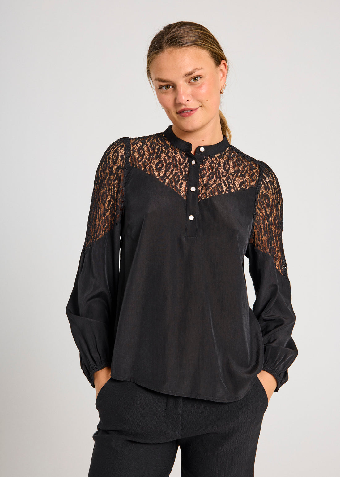 FQVIALU-BLOUSE Black