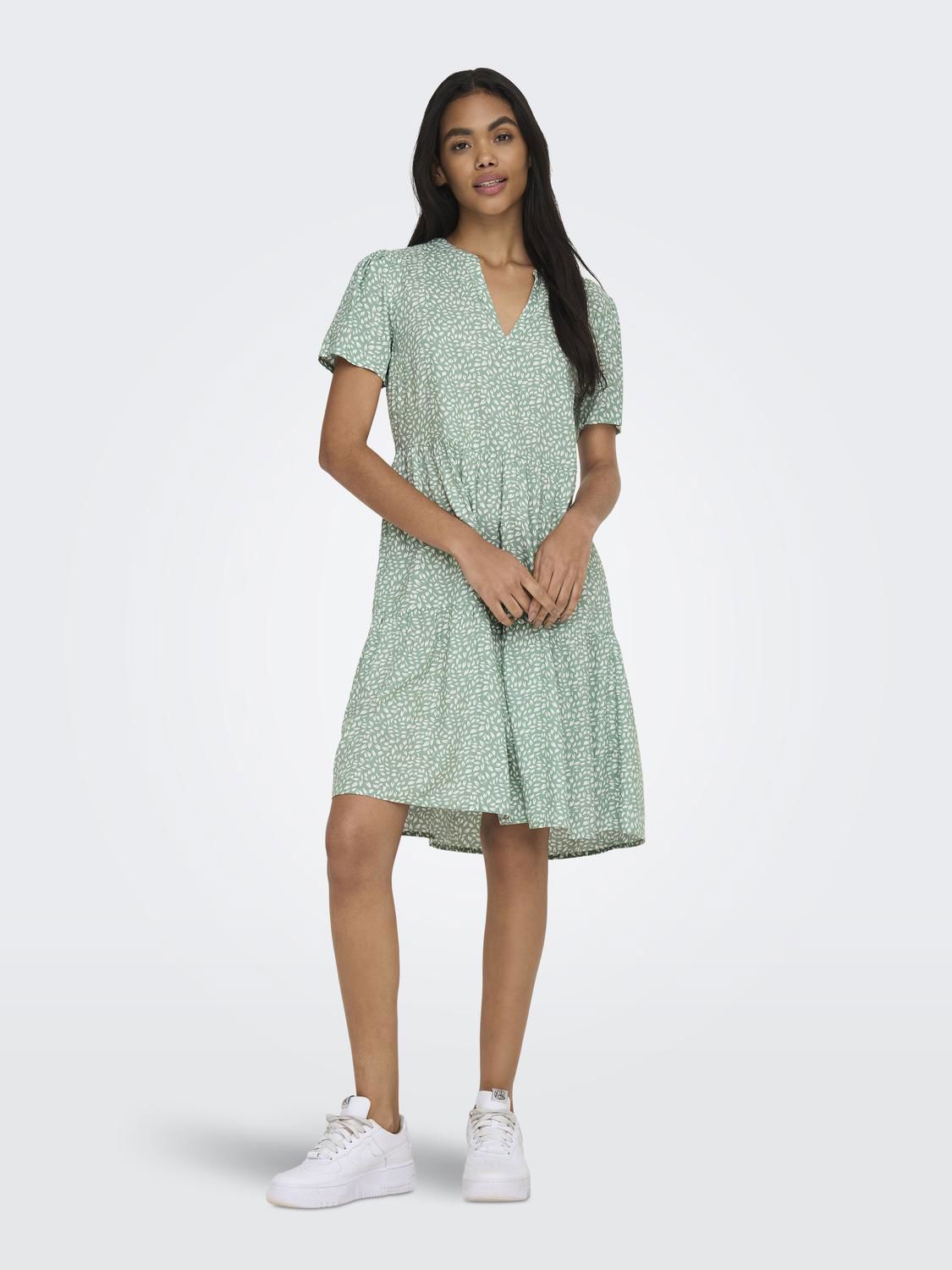 Onlzally S/s Thea Dress Noos Wvn Grønn