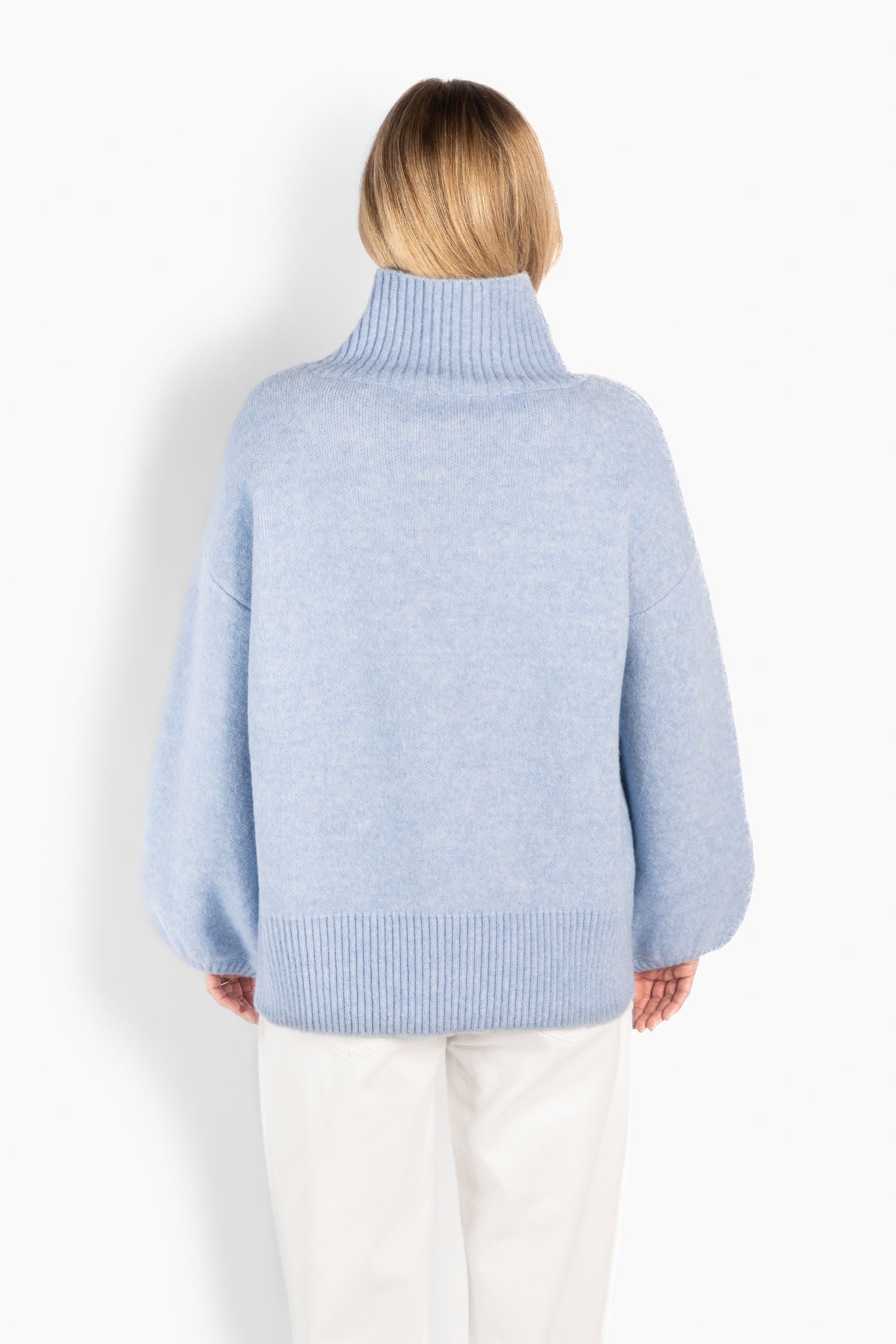Fam Patch Short Sweater Blå