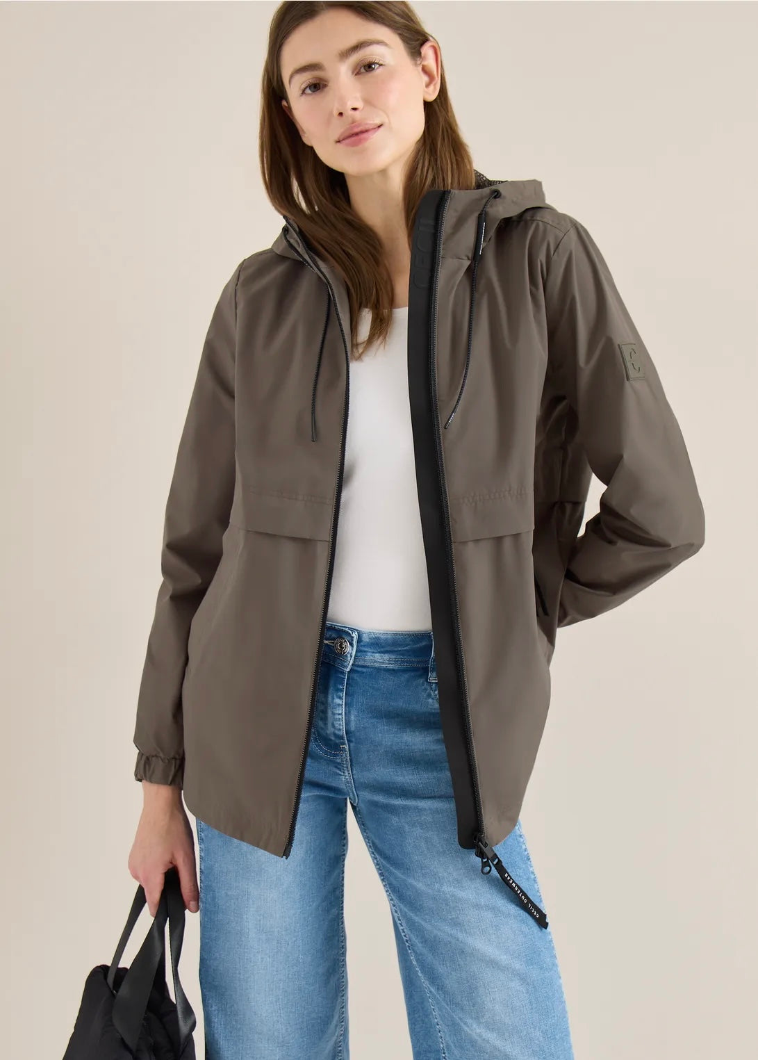 A-SHAPED WINDBREAKER Brun