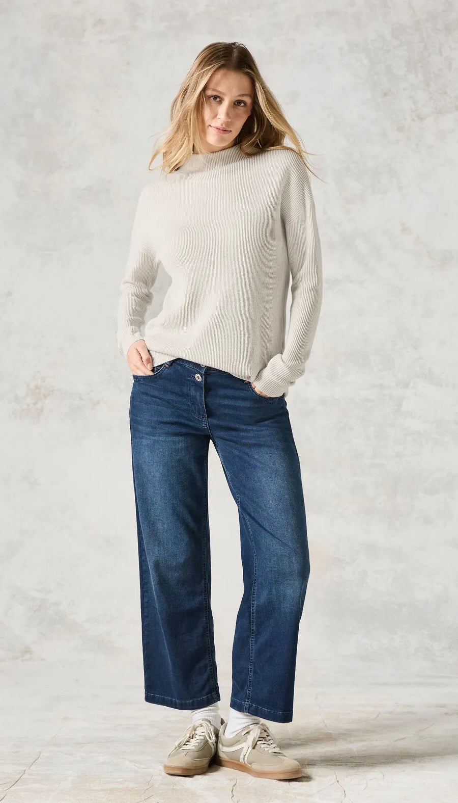 PLATED RIB TURTLENECK Beige