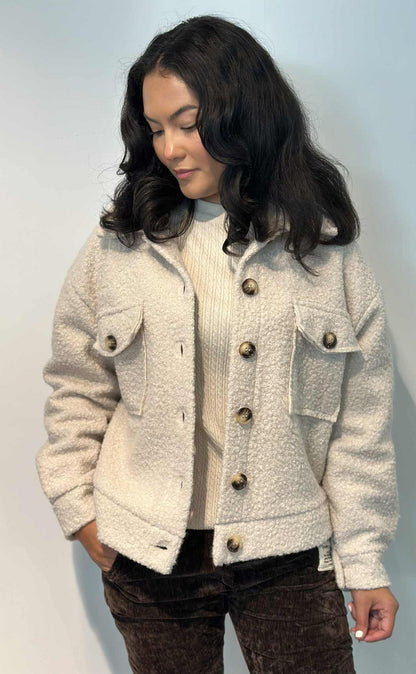 LILA JAKKE Lys Beige