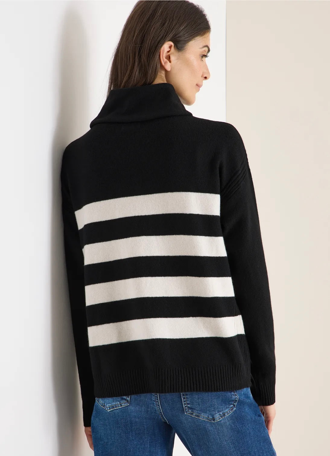 EOS cosy striped rollneck Svart