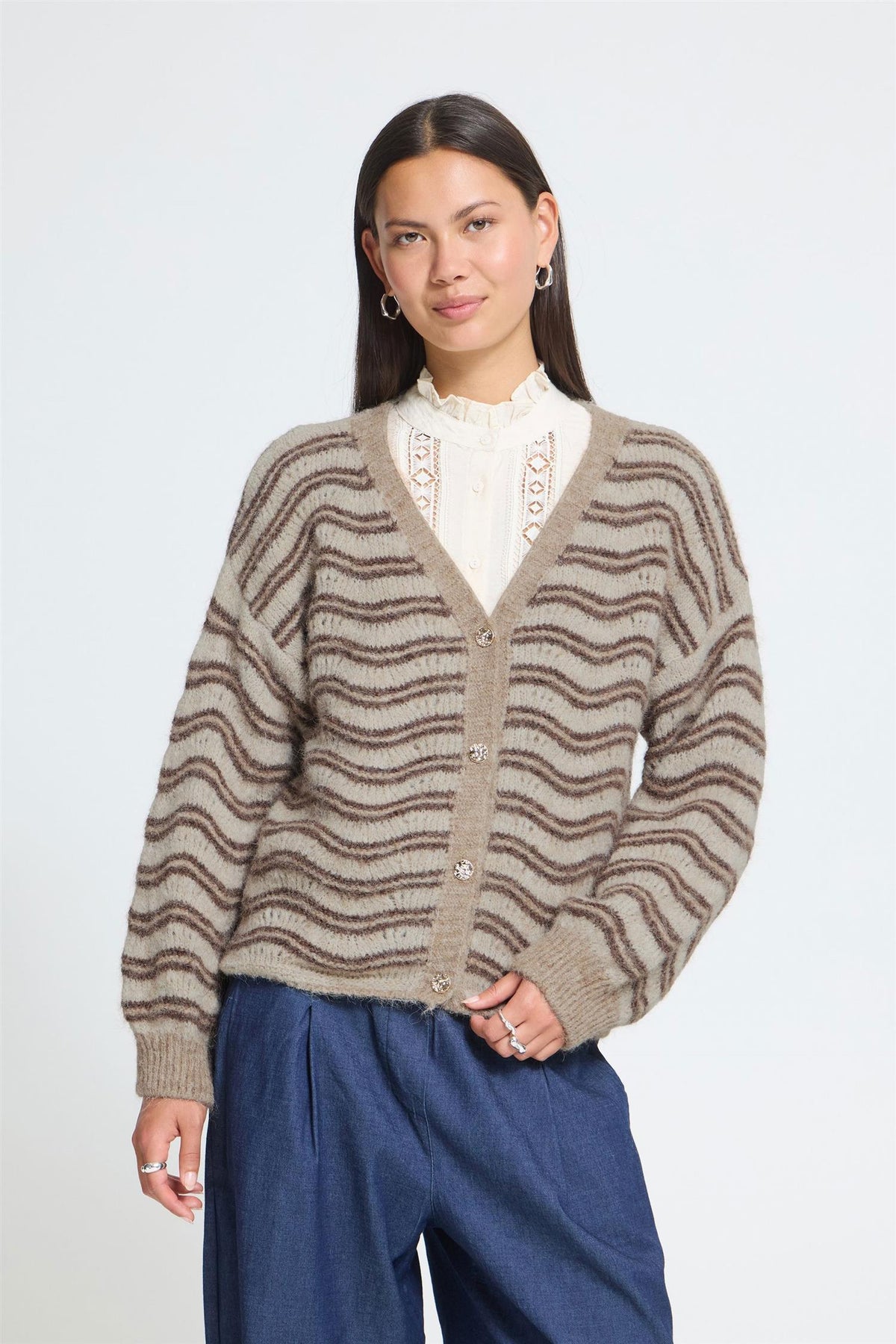 Sbxjava Knit Cardigan Beige
