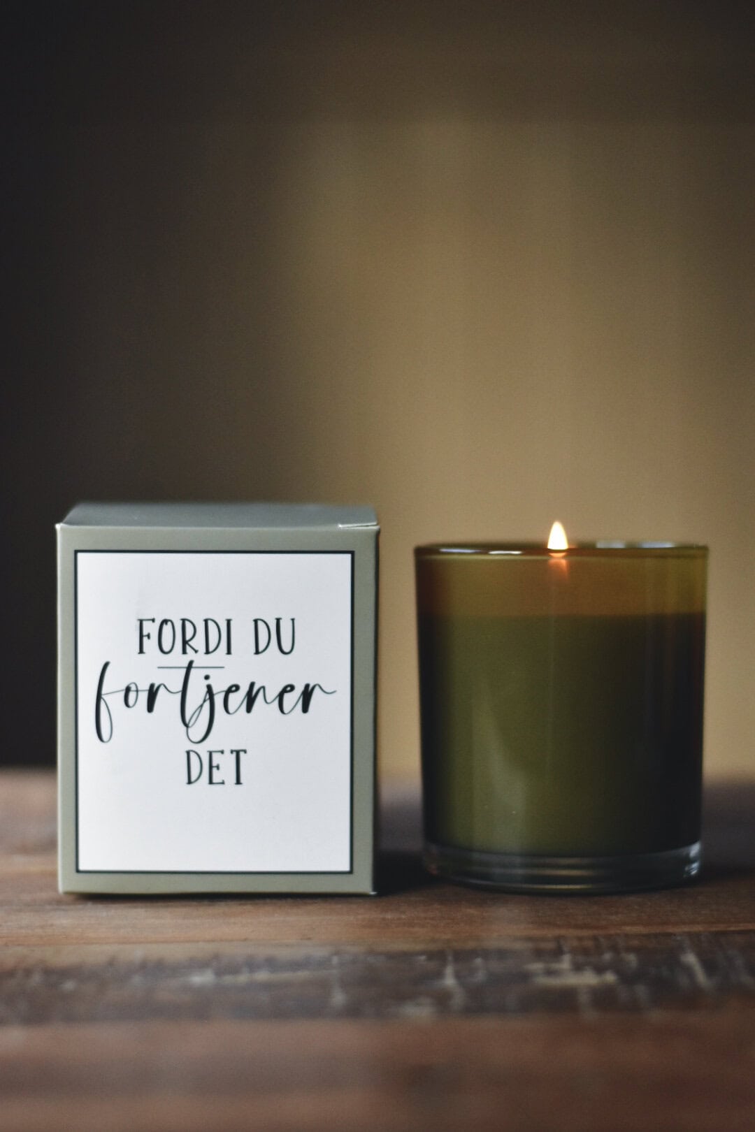 Duftlys I Gaveeske 8x9cm «Fordi Du Fortjener Det»
