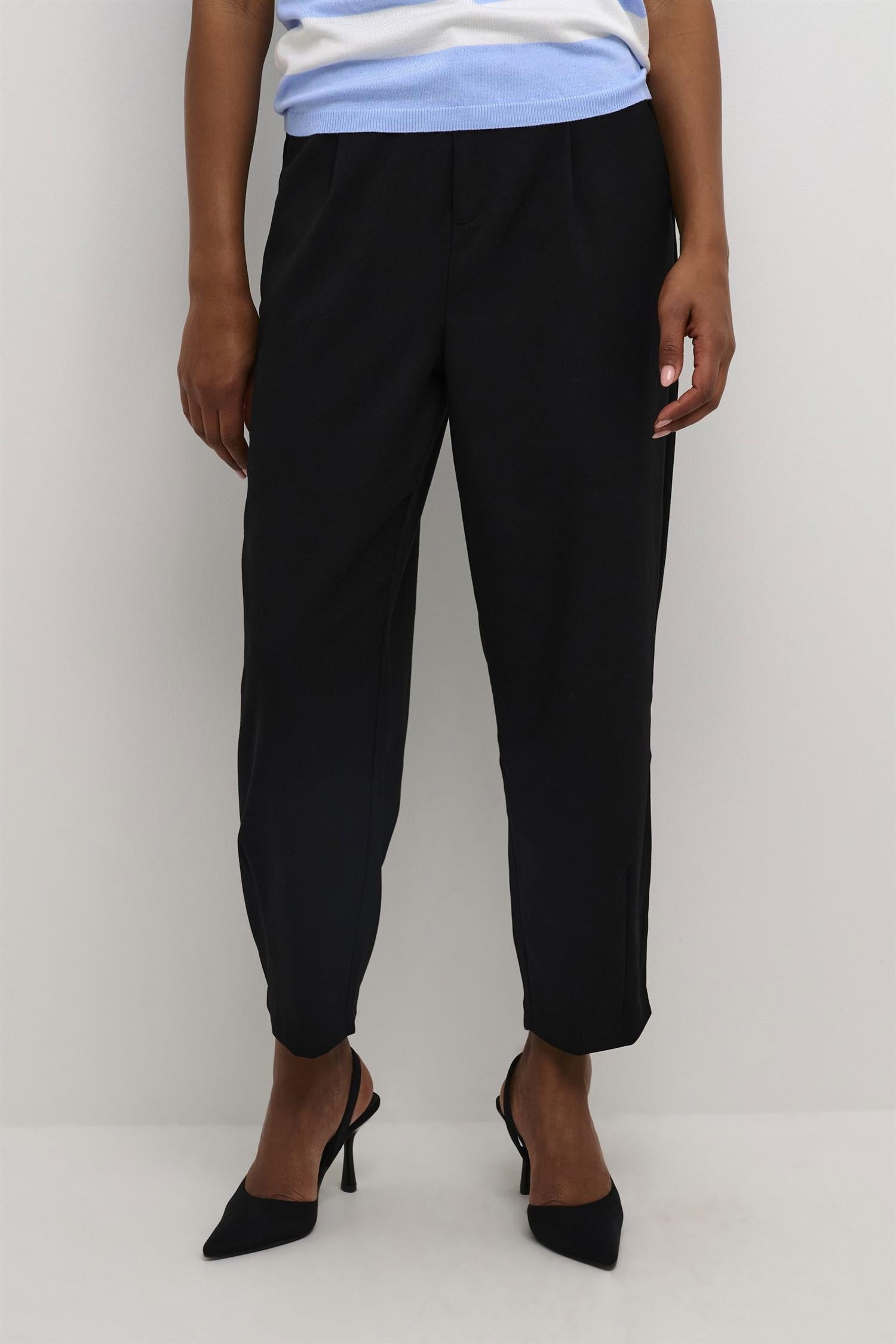Kamerle Pants Cropped Sort