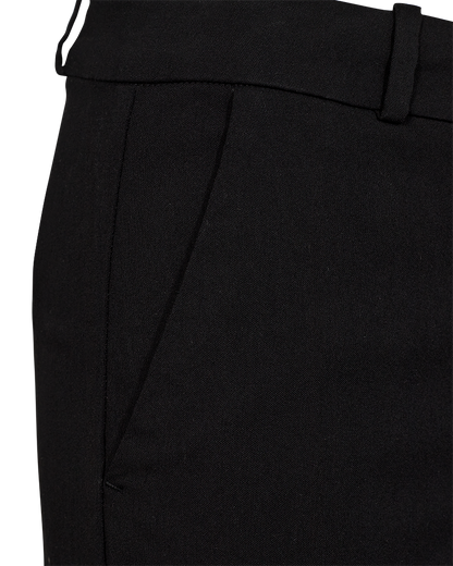 FQSOLVEJ-PANTS SHORT Svart