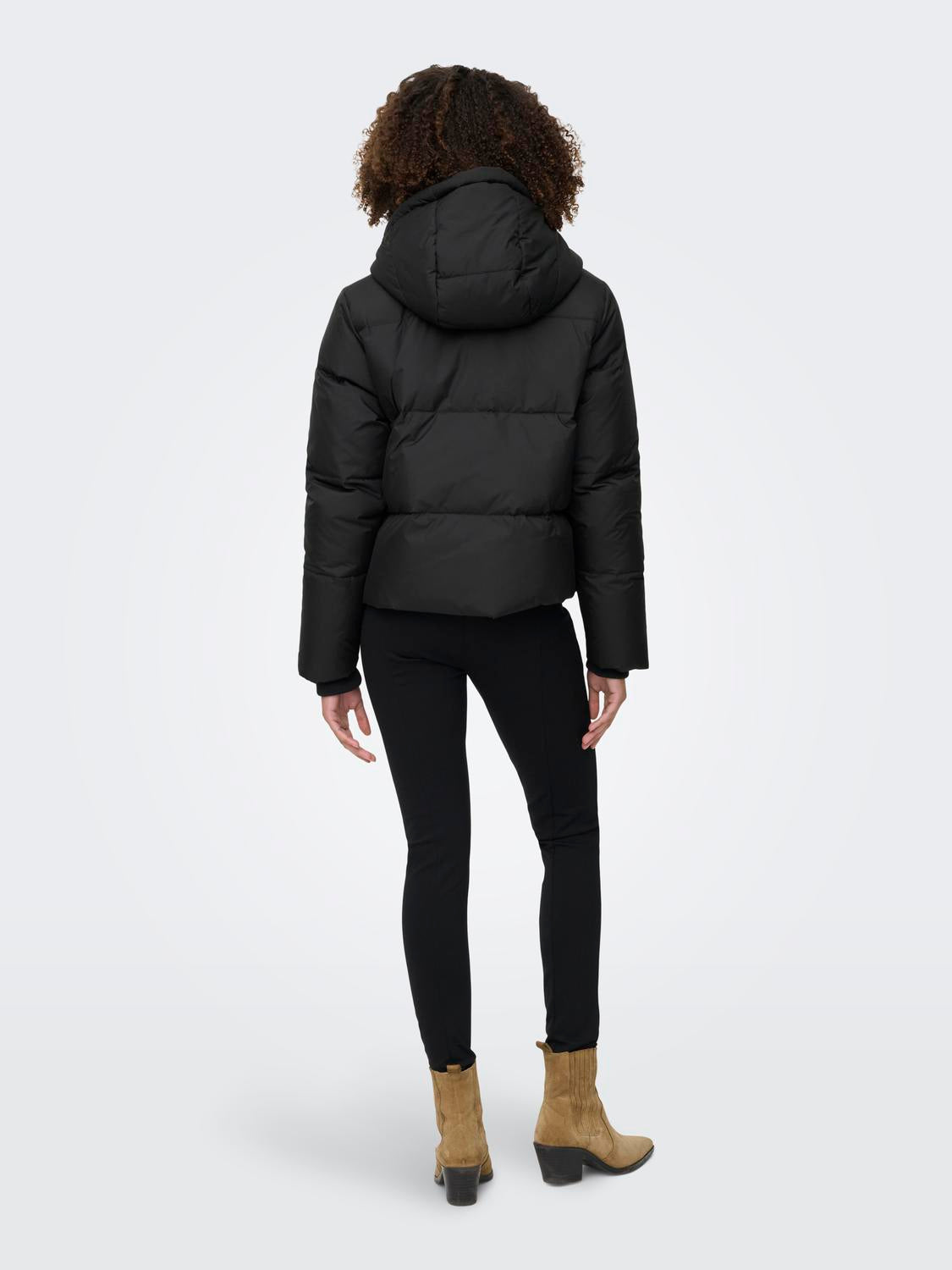 Onlalice Short Down Jacket Noos Otw Sort