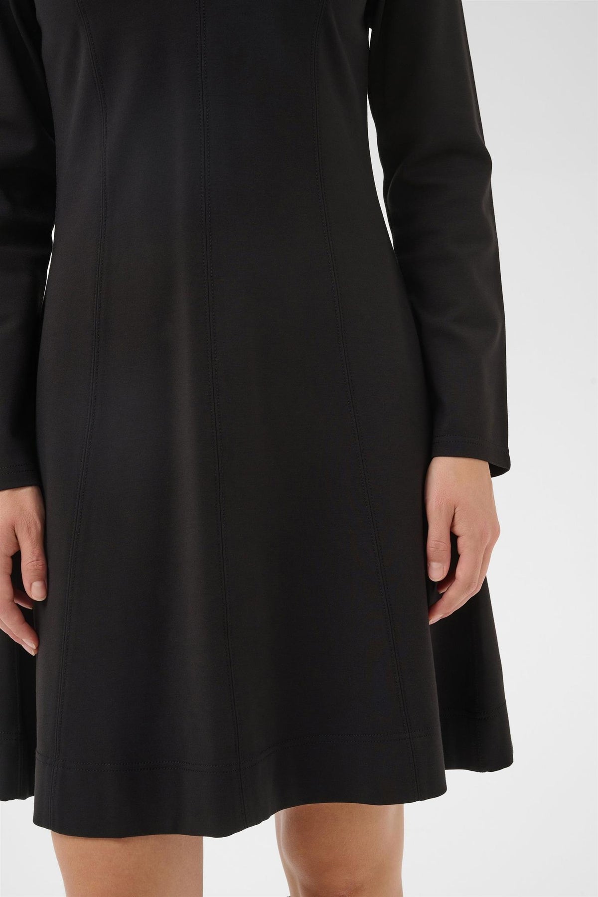 Djakapw Dress Sort