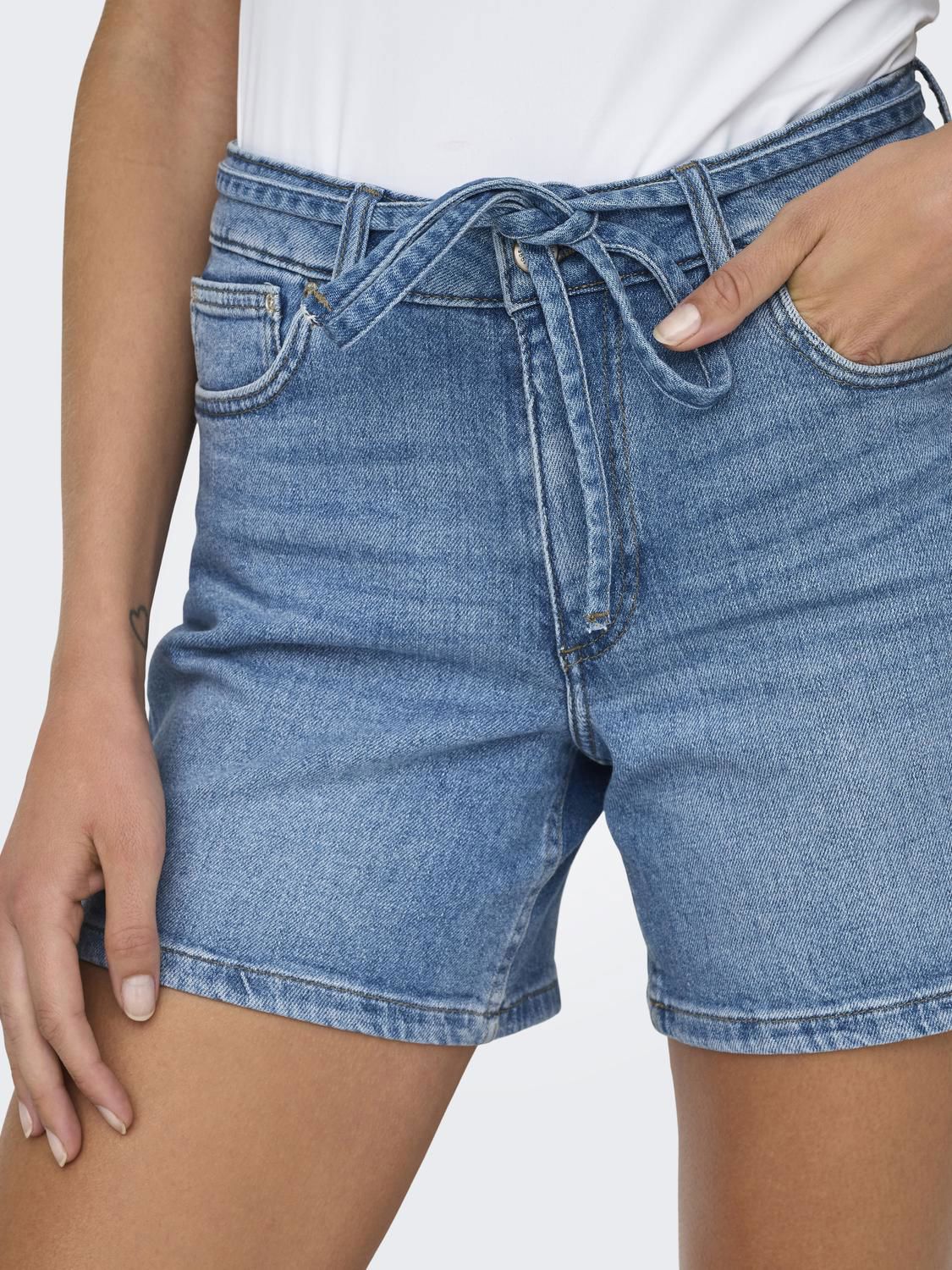 Onlgianna Mw Belted Shorts Azg Dnm Noos Blå