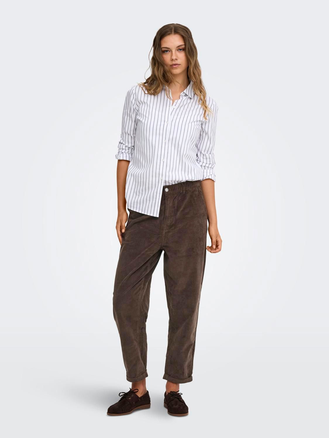 Onlflora Mw Ela Cord Carot Pant Pnt Noos Brun