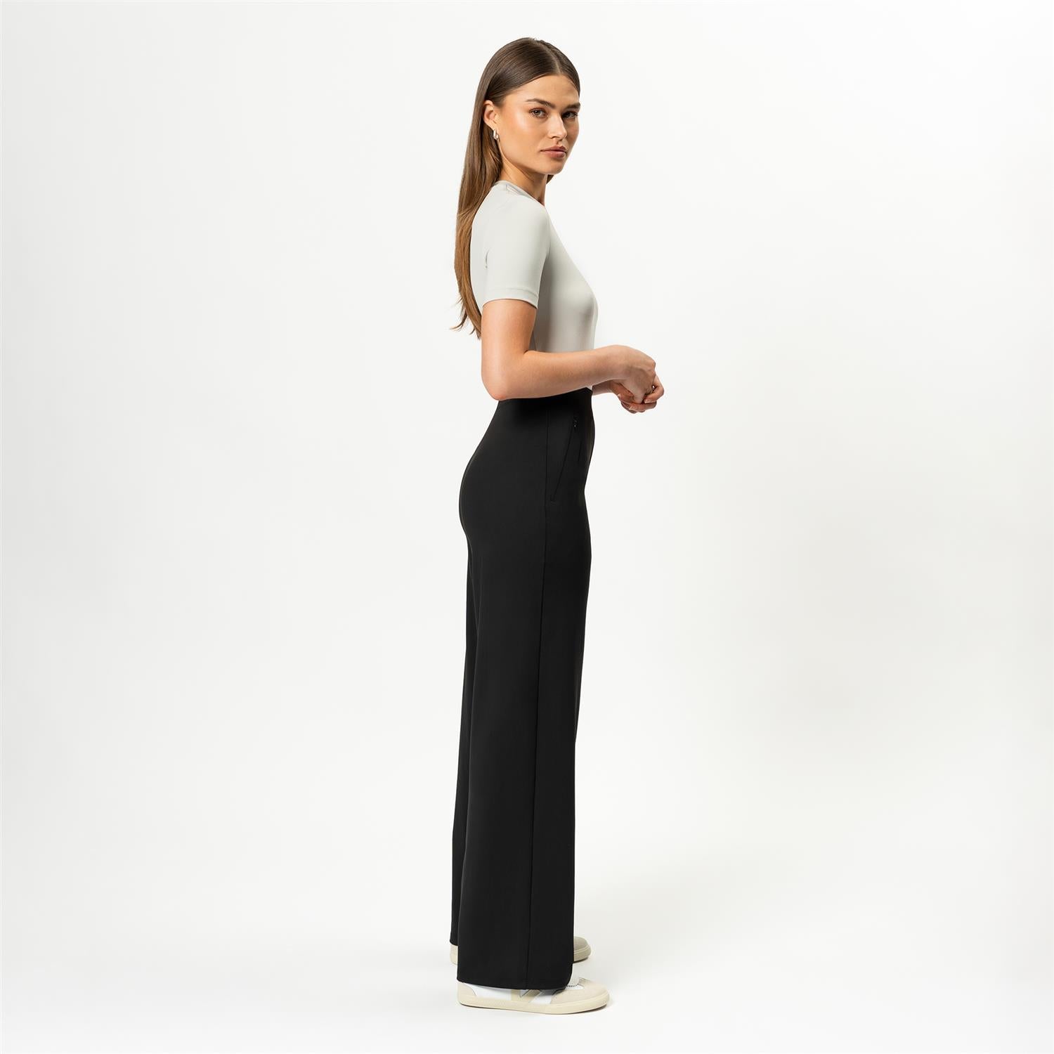 Asana Relaxed Straight Pant Svart