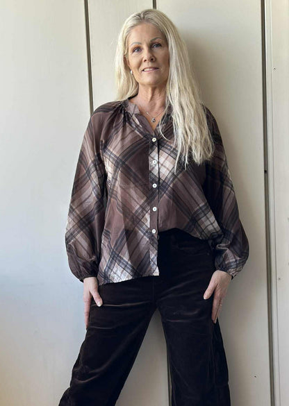 VILJA BLUSE Brun