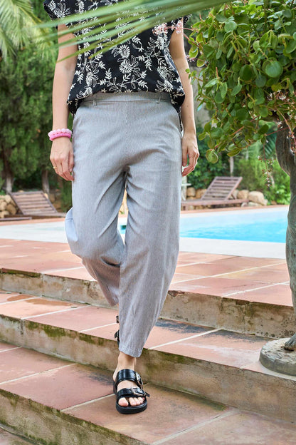 BCMALLORY BARREL PANT Svart