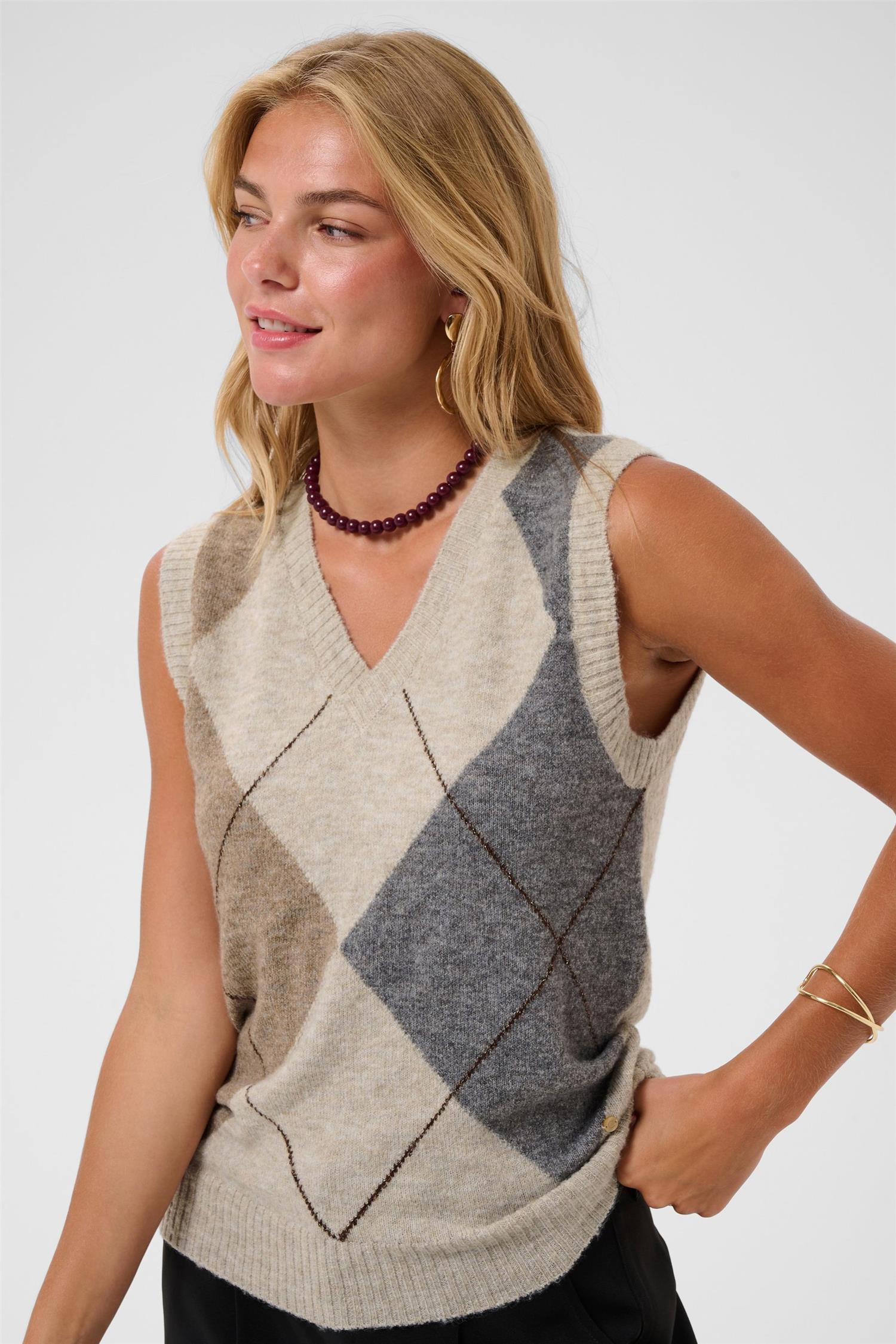 Crhope Knit Slipover Beige
