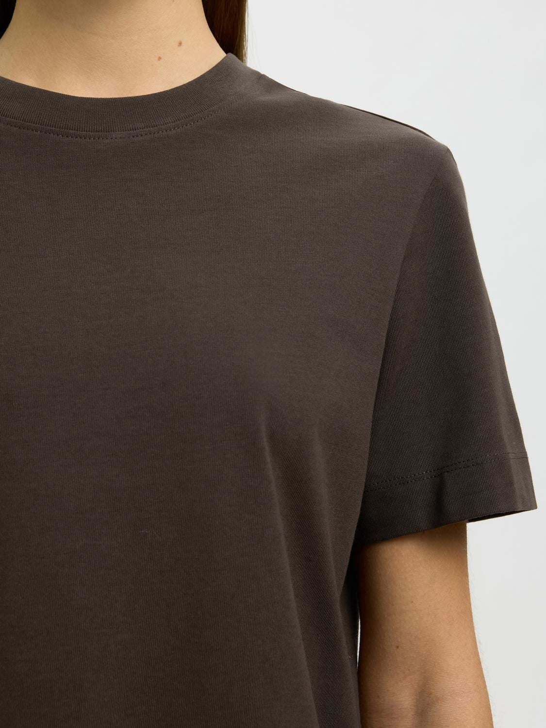Slwessential Ss Boxy Tee Noos Brun