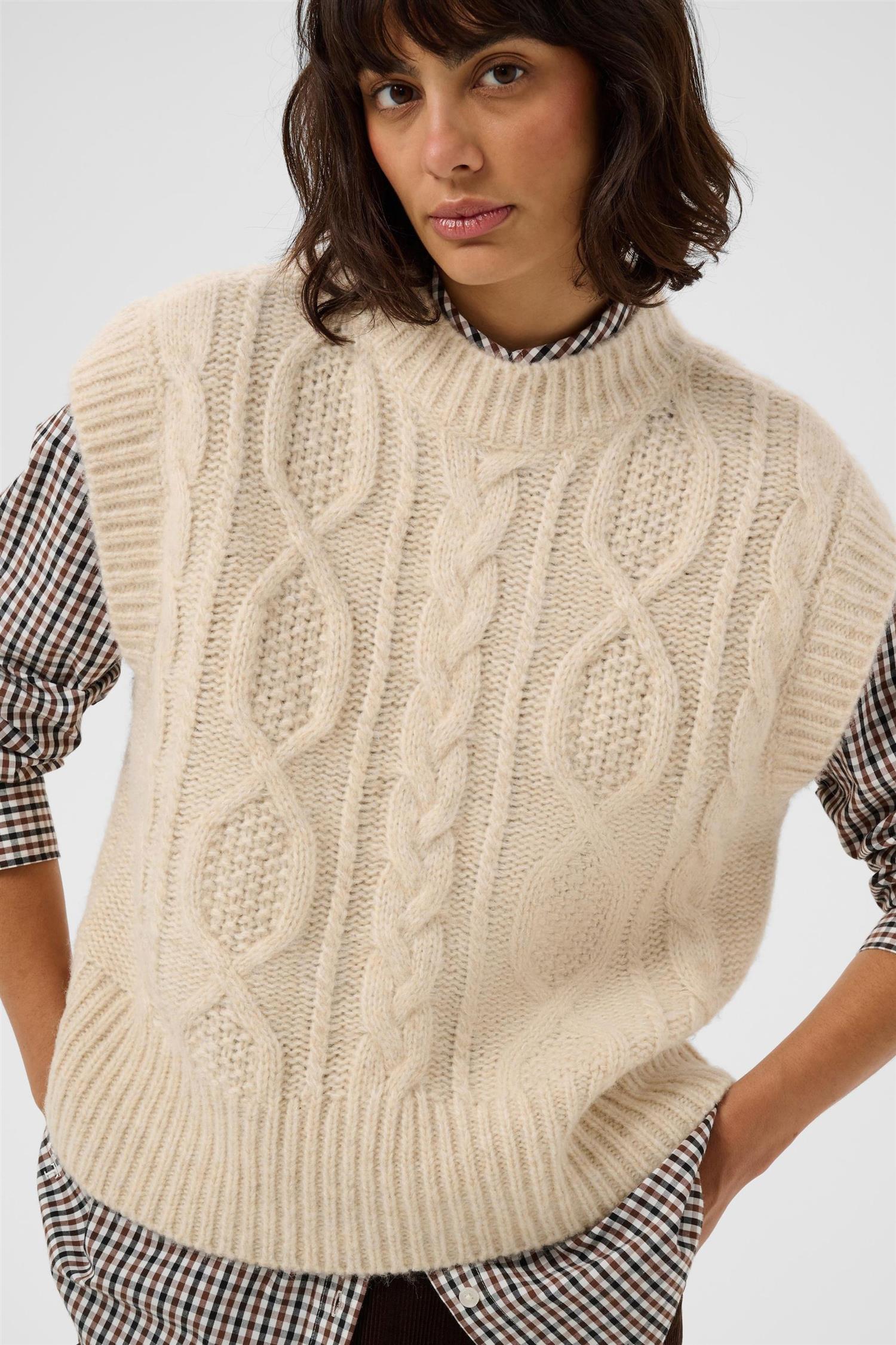 Chaninapw Waistcoat Beige
