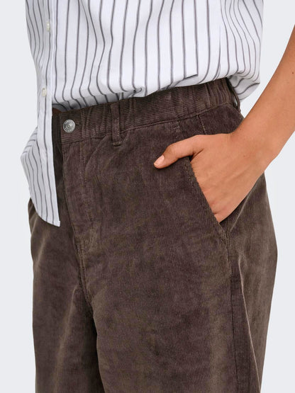 Onlflora Mw Ela Cord Carot Pant Pnt Noos Brun