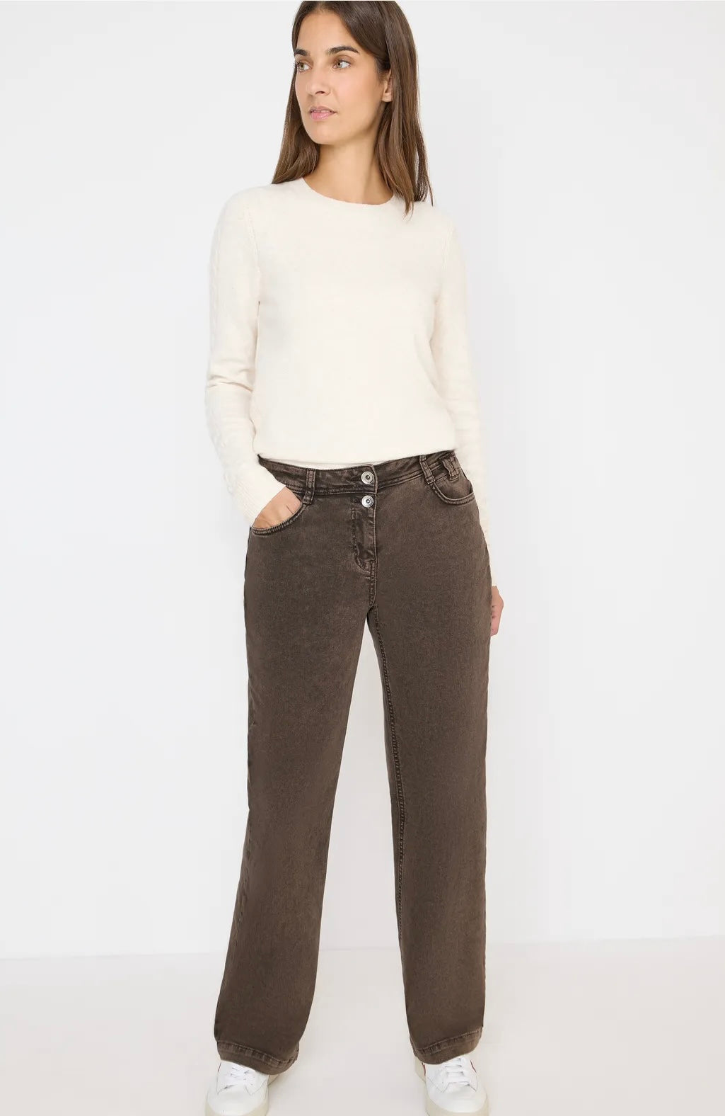 Neele colour Brun