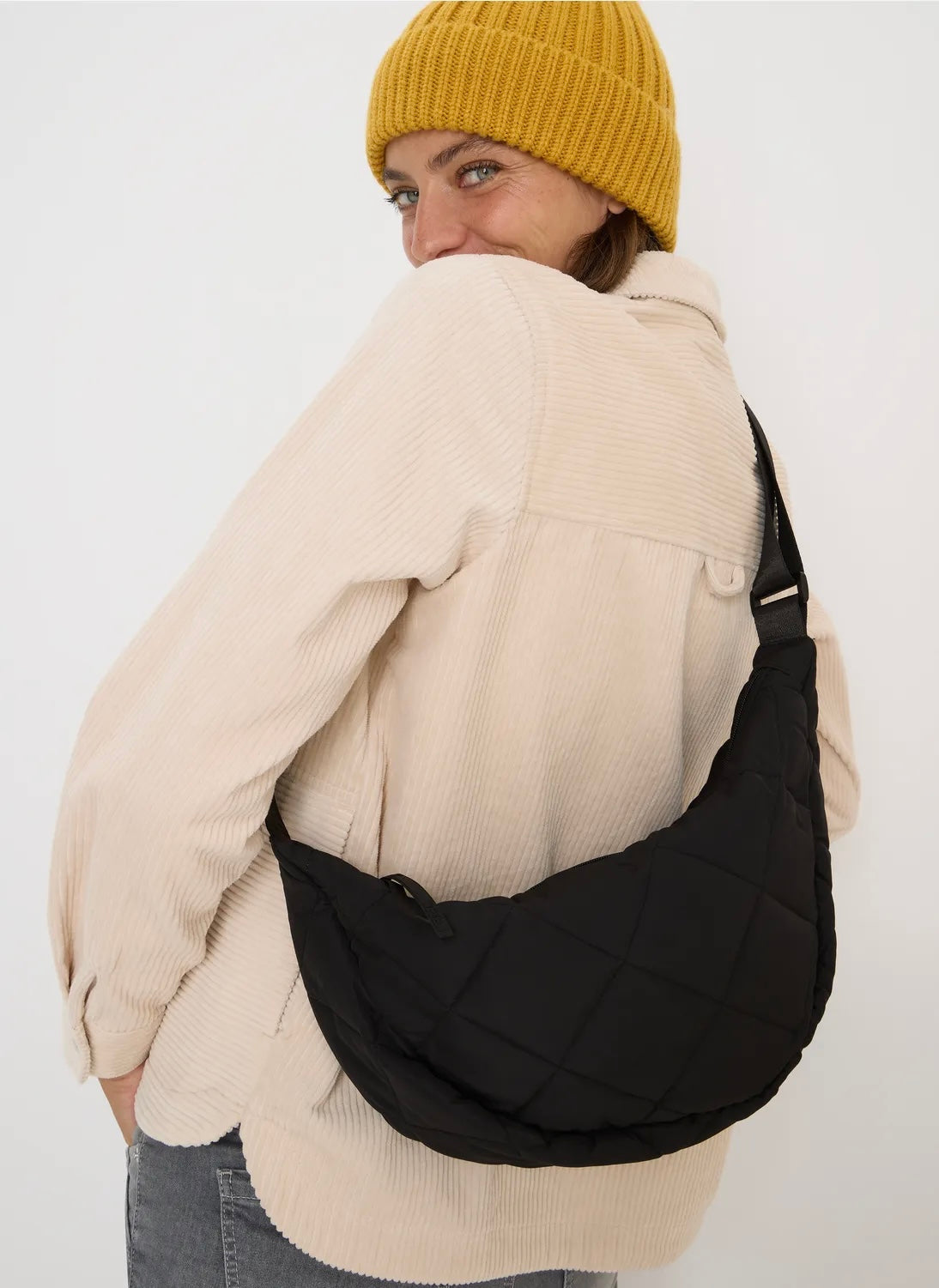 PADDED BAG Svart