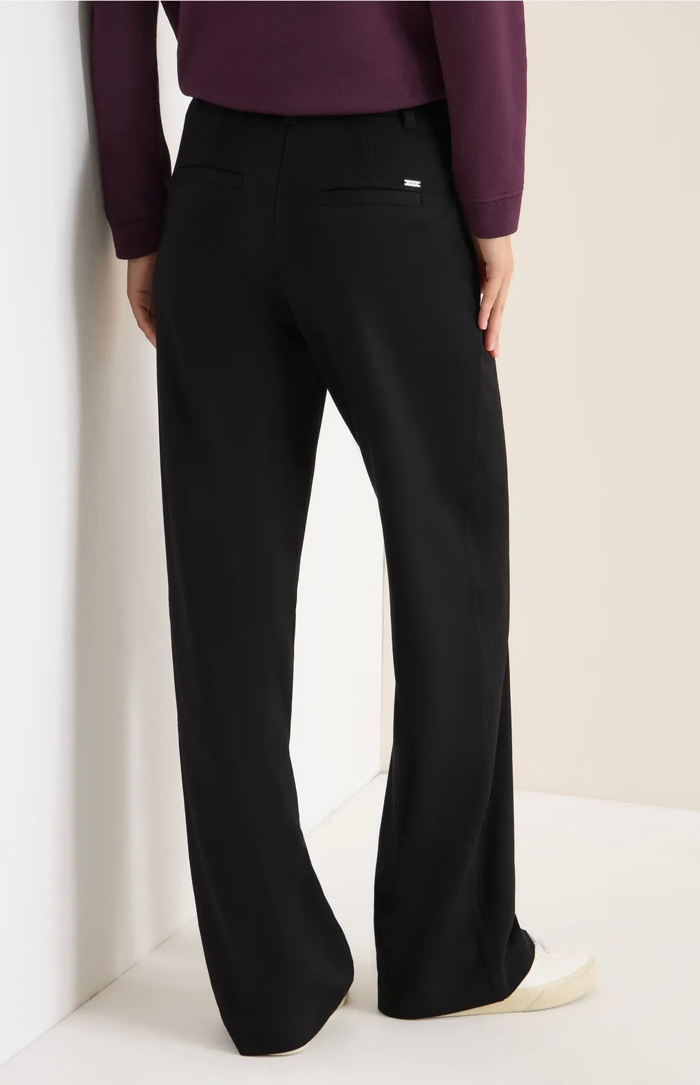 Neele straight jersey Svart