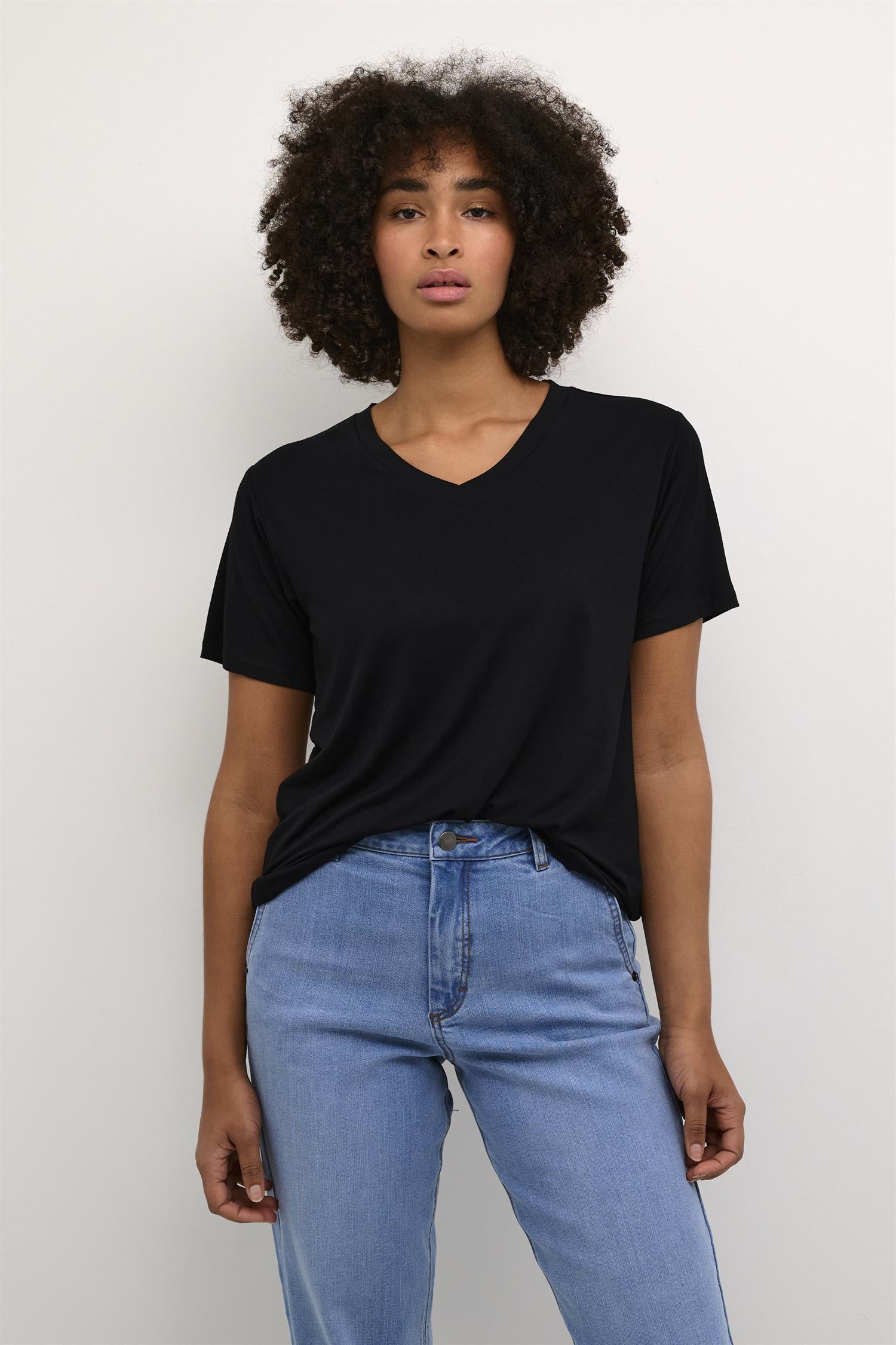 KAfrida V-neck T-Shirt Svart