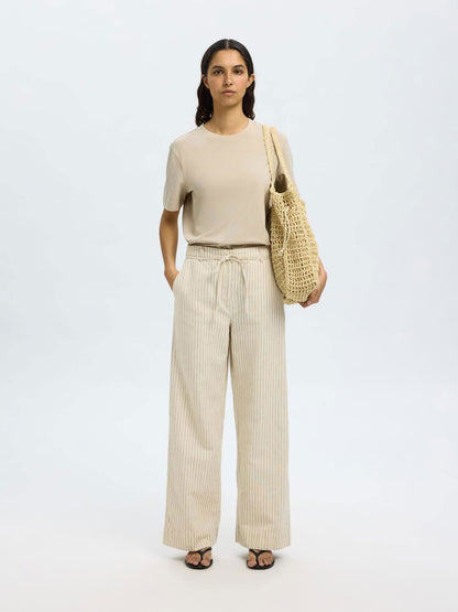 Slwessential Ss Boxy Tee Noos Beige