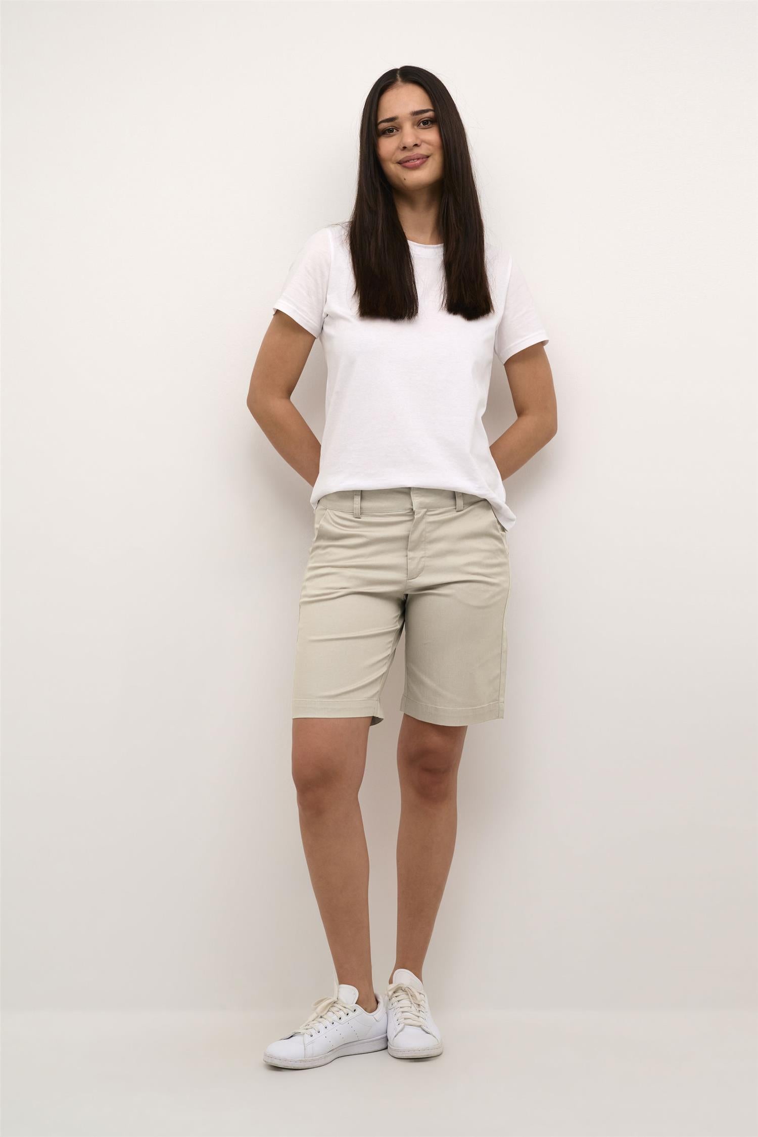 Kalea City Shorts Beige