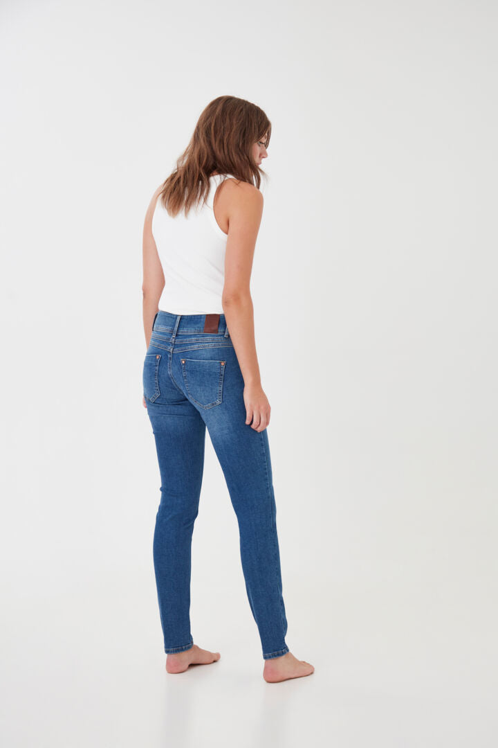 SUZY JEANS SKINNY LEG (HAYA CURVED) Jeans